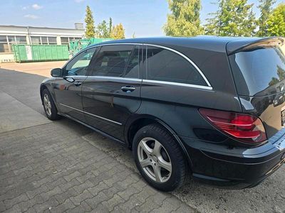 Mercedes R320