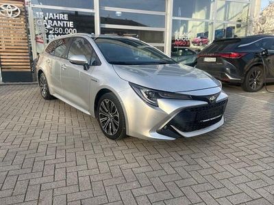 Gebraucht Toyota Corolla Team 122 PS (89 kW) 2021 Silber Kombi
