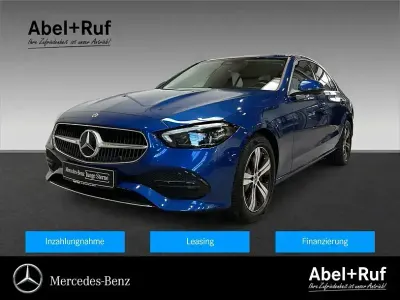 Gebraucht Mercedes C200 Avantgarde 163 PS (119 kW) 2025 lack spektralblau Limousine
