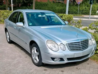 Gebraucht Mercedes E320 224 PS (164 kW) 2008 Silber Limousine