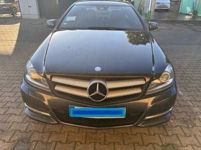 Mercedes 220