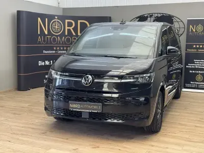 Begagnad VW Multivan Life 116 HK (85 kW) 2023 Svart Minibuss