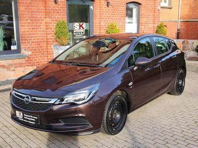Gebraucht Opel Astra Edition 105 PS (77 kW) 2016 Braun Limousine