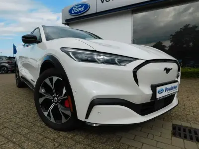 Gebraucht Ford Mustang Mach-E Extended Range 258 kW (351 PS) 2022 Weiß SUV