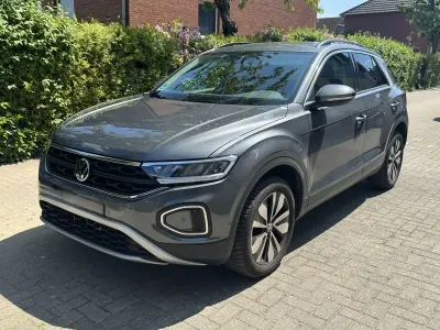 Gebraucht VW T-Roc Move 150 PS (110 kW) 2023 Grau SUV