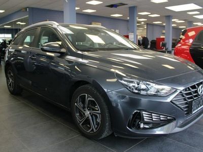 Gebraucht Hyundai i30 Select 120 PS (88 kW) 2022 Grau Kombi