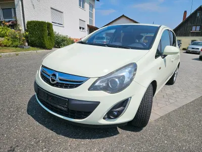 Gebraucht Opel Corsa 90 PS (66 kW) 2013 Weiß Kleinwagen