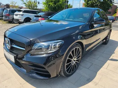 Gebraucht Mercedes C200 AMG line 184 PS (135 kW) 2020 Obsidianschwarz Limousine