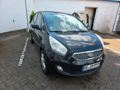 Gebraucht Kia Venga 90 PS (66 kW) 2010 Schwarz Kleinwagen