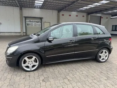 Gebraucht Mercedes B200 140 PS (102 kW) 2007 Schwarz Van / Kleinbus