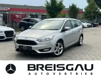 Gebraucht Ford Focus Business Edition 125 PS (91 kW) 2016 Silber Limousine
