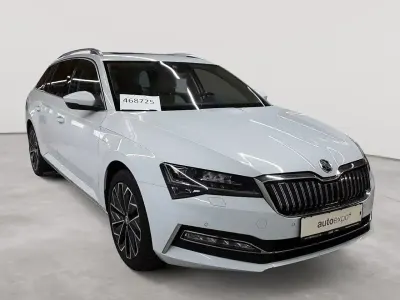 Gebraucht Skoda Superb LAURIN & KLEMENT 156 PS (114 kW) 2022 Moonweiß perleffekt Kombi