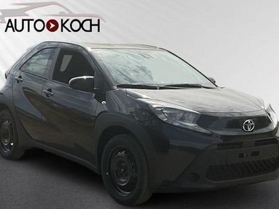 Neu Toyota Aygo X Business Edition 72 PS (52 kW) 2025 Grau SUV