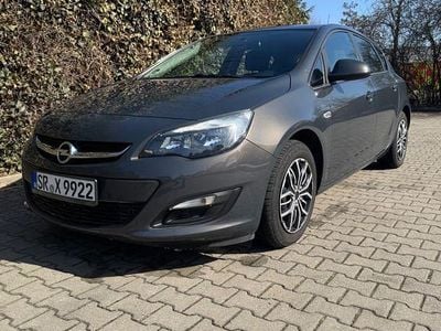 Gebraucht Opel Astra 116 PS (85 kW) 2015 Grau Kombi