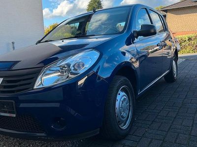 Gebraucht Dacia Sandero 75 PS (55 kW) 2009 Blau Limousine