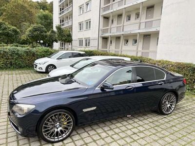 BMW 740