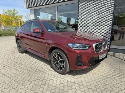 Używany BMW X4 M Sport 190 KM (139 kW) 2023 Czerwony SUV