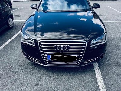 Audi A8L