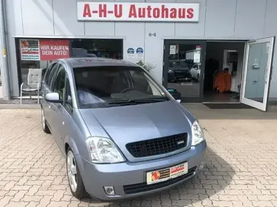 Gebraucht Opel Meriva Cosmo 101 PS (74 kW) 2004 Silber Van / Kleinbus