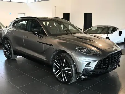 Neu Aston Martin DBX 707 707 PS (519 kW) 2026 Magnetic silver SUV