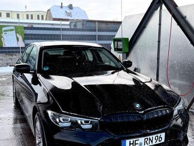 Gebraucht BMW 330e Sport Line 292 PS (214 kW) 2020 Schwarz Limousine