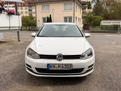 Gebraucht VW Golf VII Comfortline 86 PS (63 kW) 2014 Weiß Limousine