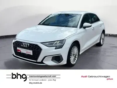 Używany Audi A3 Sportback e-tron Advanced 204 KM (150 kW) 2023 Biały Hatchback