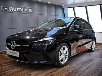 Gebraucht Mercedes B200 Advanced 163 PS (119 kW) 2023 Schwarz Van / Kleinbus
