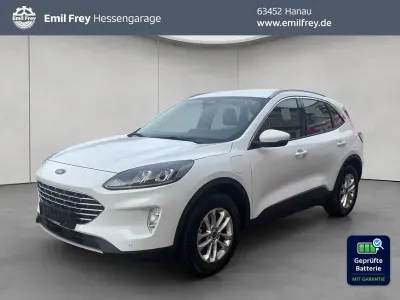 Używany Ford Kuga Titanium 224 KM (164 kW) 2022 Biały SUV