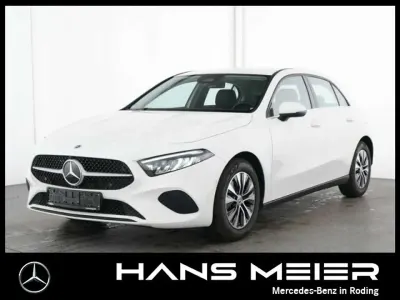 Gebraucht Mercedes A180 Advanced 136 PS (100 kW) 2025 Unilack polarweiß Limousine
