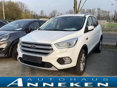 Gebraucht Ford Kuga Titanium 150 PS (110 kW) 2019 Weiß SUV