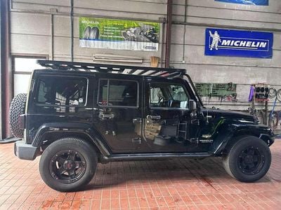 Second-hand Jeep Wrangler Unlimited Sahara 284 CP (208 kW) 2013 Negru SUV