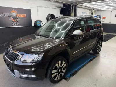 Gebraucht Skoda Yeti LAURIN & KLEMENT 150 PS (110 kW) 2016 Braun SUV