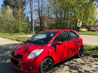 Usata Toyota Yaris Cool 87 CV (63 kW) 2008 Rosso Utilitaria