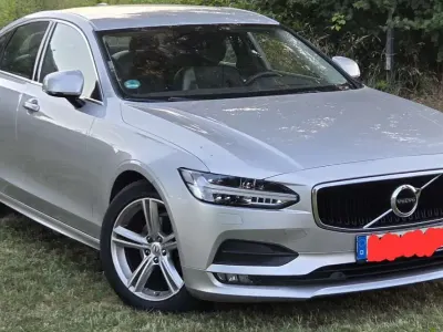 Gebraucht Volvo S90 Momentum 190 PS (139 kW) 2020 Silber Limousine
