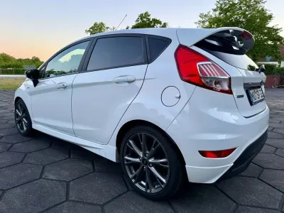 Brugt Ford Fiesta ST-Line 101 HK (74 kW) 2017 Hvid Hatchback