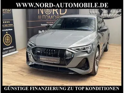 Usata Audi e-tron Black Edition 230 kW (313 CV) 2022 Grigio SUV