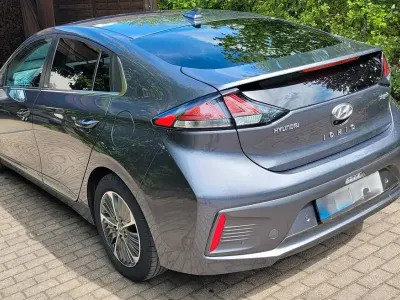 Gebraucht Hyundai Ioniq Style 141 PS (103 kW) 2020 Silber Kleinwagen