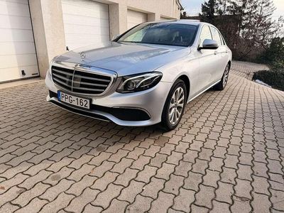 Silber Gebraucht 2017 Mercedes E220 Limousine | 21.990 € (Fairer Preis)