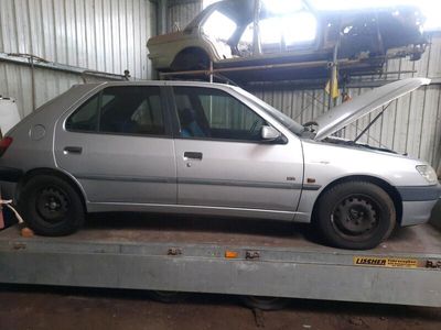 gebraucht Peugeot 306 XR 1,6