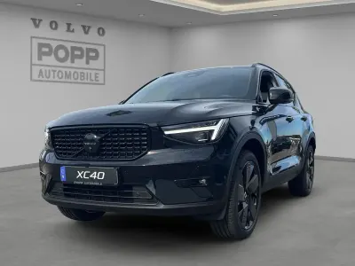 Neu Volvo XC40 Plus 163 PS (119 kW) 2026 Schwarz SUV