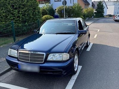 Mercedes C180