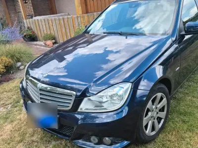 Gebraucht Mercedes C200 136 PS (100 kW) 2012 Blau Kombi