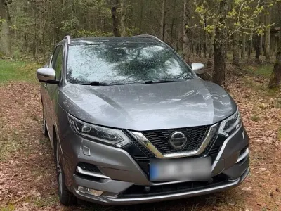 Gebraucht Nissan Qashqai Tekna 160 PS (117 kW) 2019 Grau SUV