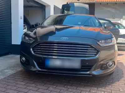 Gebraucht Ford Mondeo 170 PS (125 kW) 2015 Grau Limousine