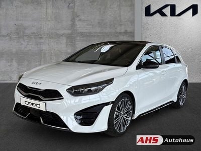 Weiß Neu 2025 Kia Ceed GT GT-Line Limousine | 33.150 € (Fairer Preis)