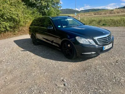Gebraucht Mercedes E350 Avantgarde 265 PS (194 kW) 2012 Schwarz Kombi