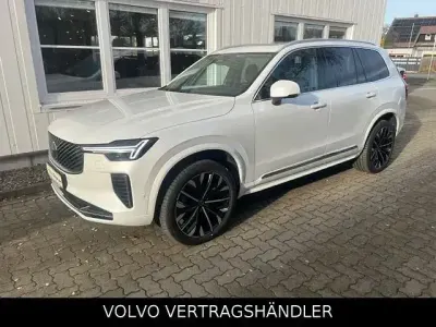 Usata Volvo XC90 Plus 250 CV (183 kW) 2025 Bianco SUV