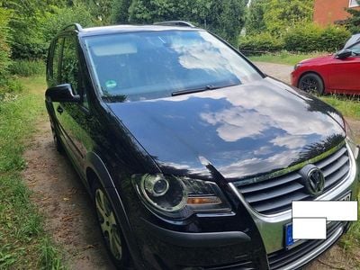 VW Touran Cross