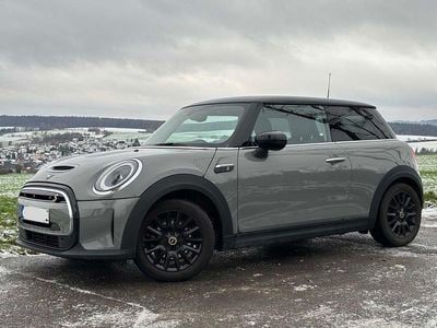 Grau Gebraucht 2021 Mini Cooper SE Classic Kleinwagen | 14.950 € (Guter Preis)